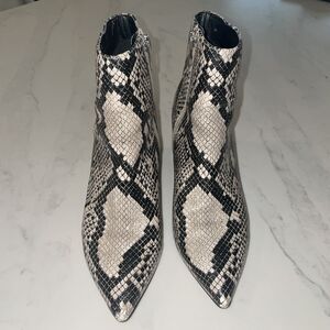 Boho, Edgy, Rock n' Roll Mark Fisher Snake Skin Block Heel Booties 6